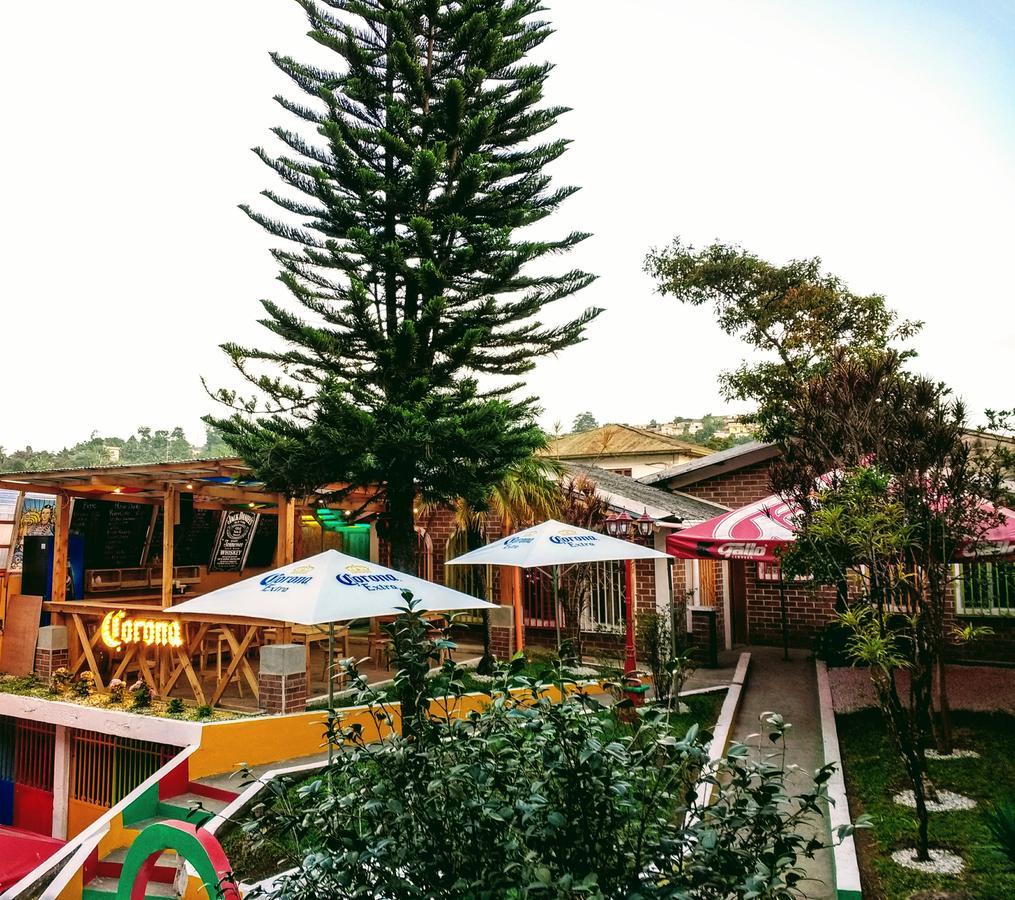 El Muro Hostel Coban